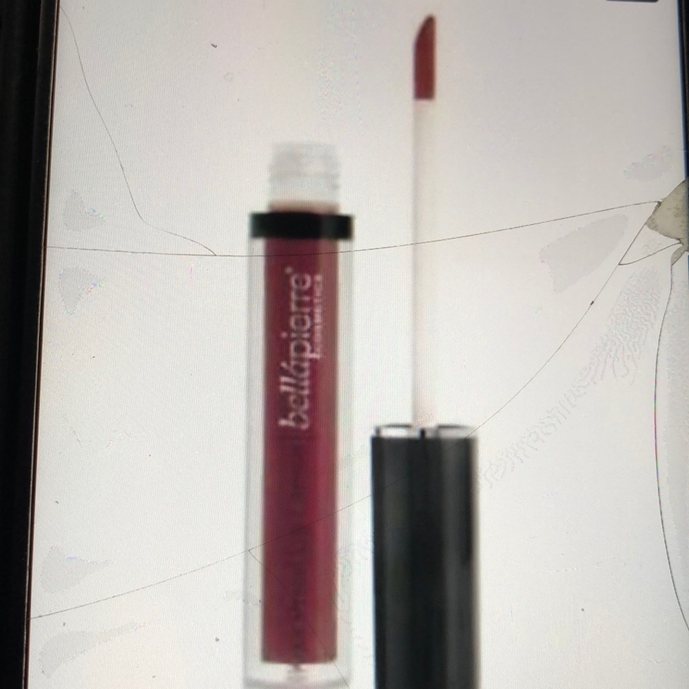 Belle Pierre ROSE PETAL Kiss Proof Lip Cream